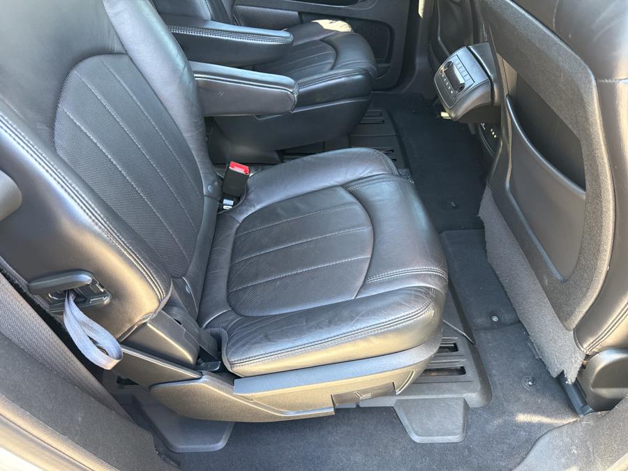 2012 GMC Acadia Denali photo