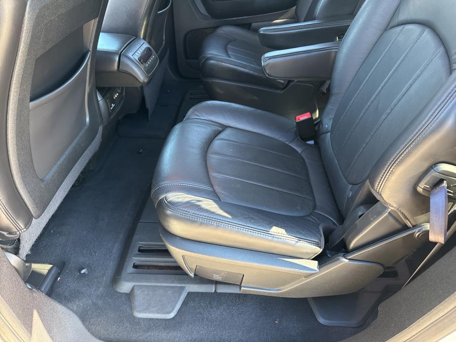 2012 GMC Acadia Denali photo