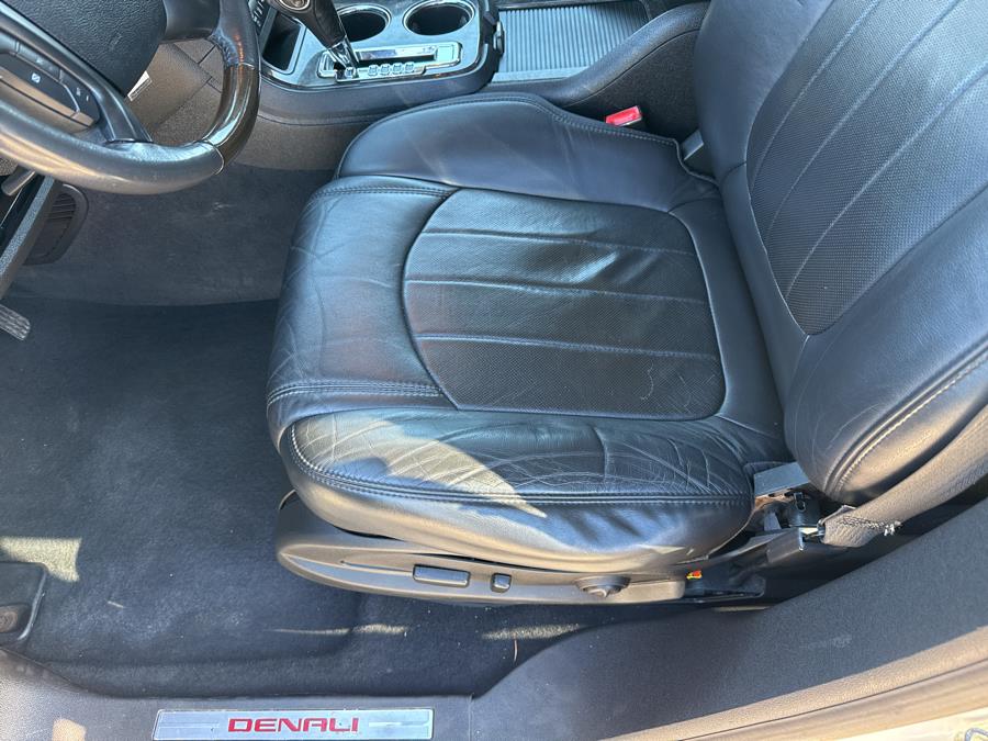 2012 GMC Acadia Denali photo