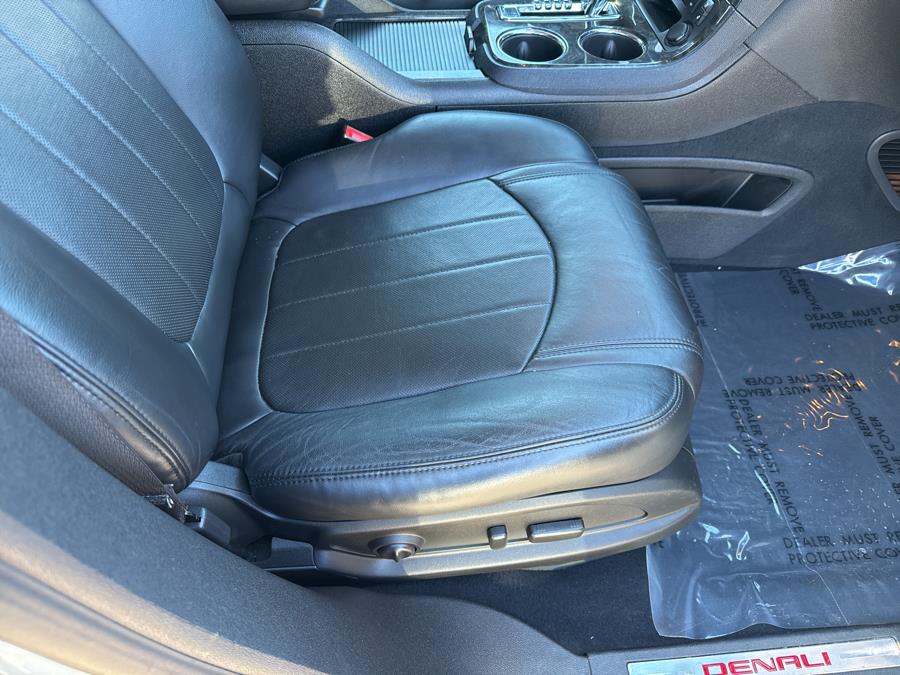 2012 GMC Acadia Denali photo