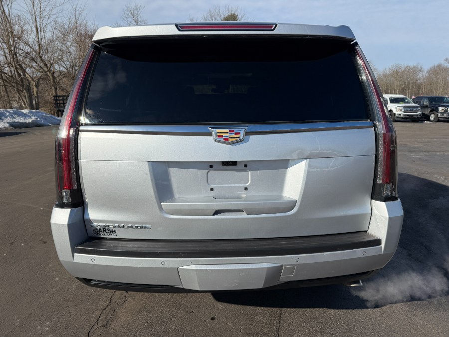 2017 Cadillac Escalade 4WD 4dr Luxury photo