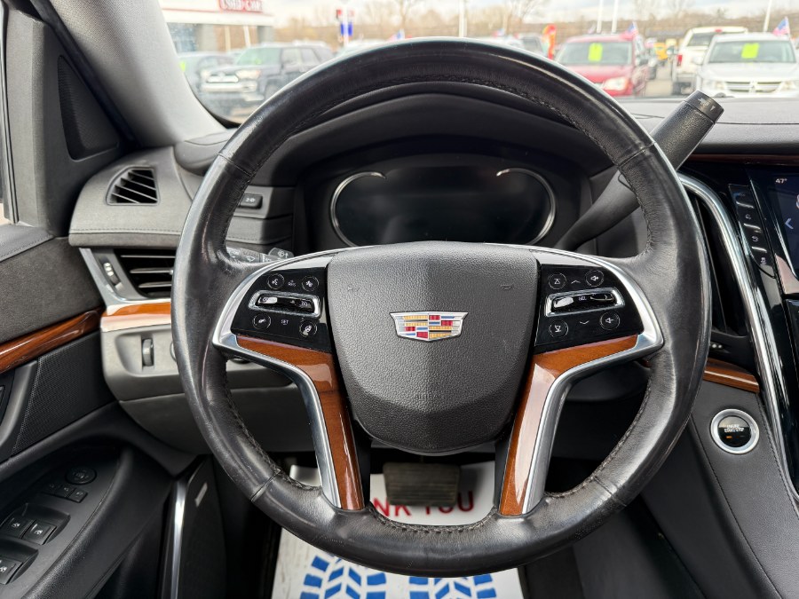 2017 Cadillac Escalade 4WD 4dr Luxury photo