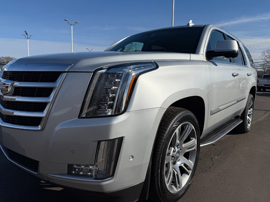2017 Cadillac Escalade 4WD 4dr Luxury photo