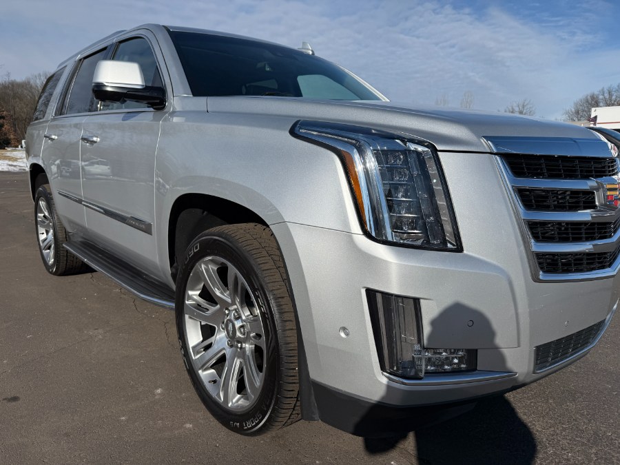 2017 Cadillac Escalade 4WD 4dr Luxury photo