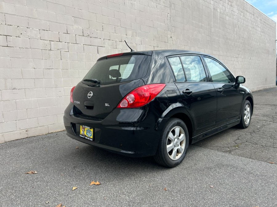 2010 Nissan Versa 1.8 SL photo