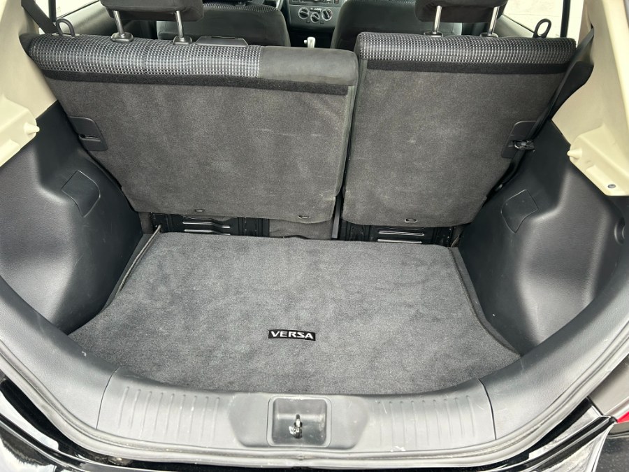 2010 Nissan Versa 1.8 SL photo
