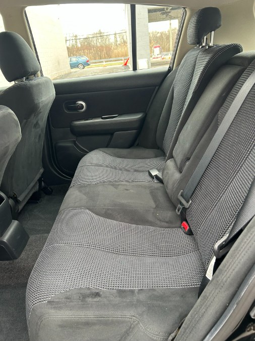 2010 Nissan Versa 1.8 SL photo