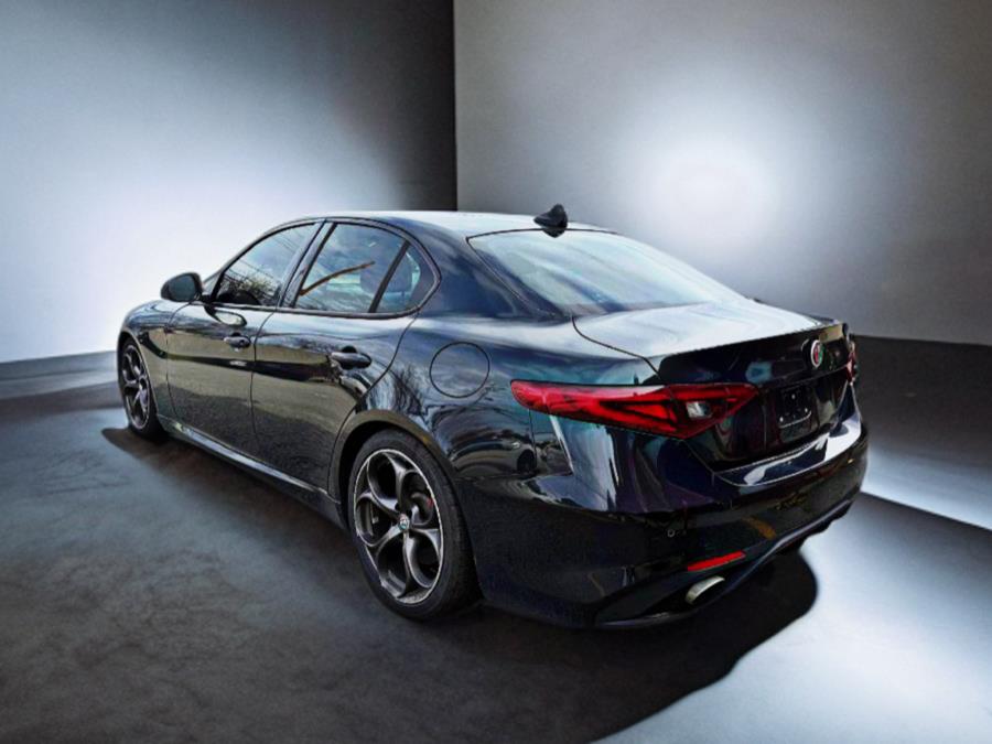 2018 Alfa Romeo Giulia Ti Sport RWD photo