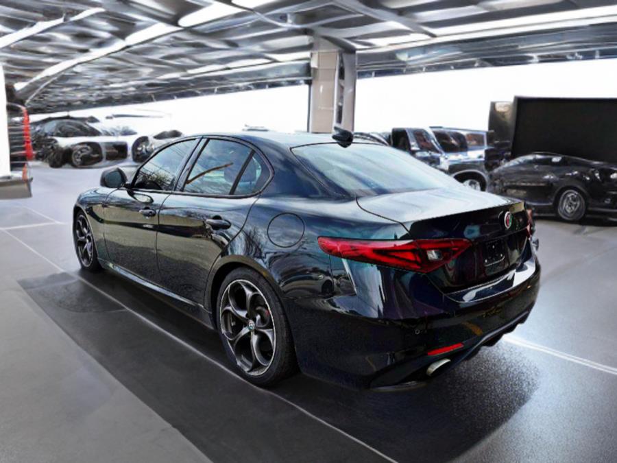 2018 Alfa Romeo Giulia Ti Sport RWD photo