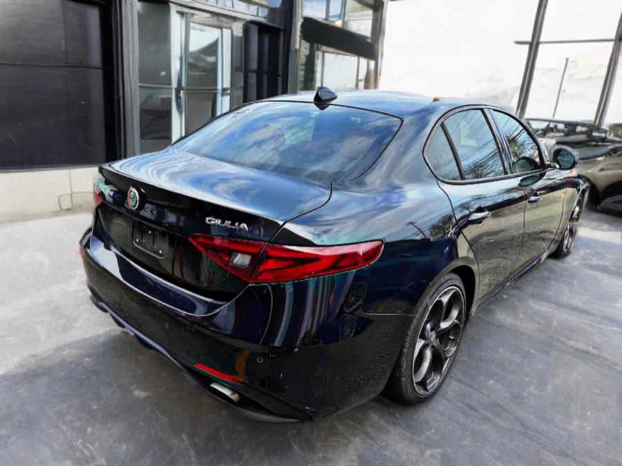 2018 Alfa Romeo Giulia Ti Sport RWD photo
