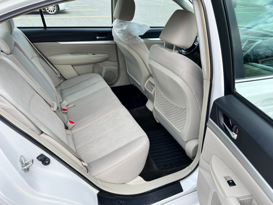 2014 Subaru Legacy 2.5i Premium photo