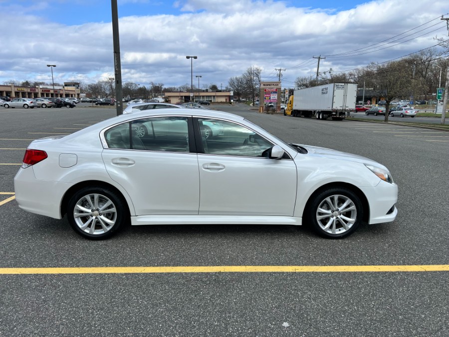 2014 Subaru Legacy 2.5i Premium photo