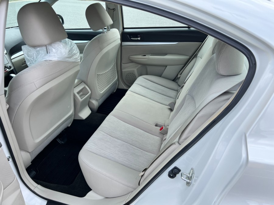 2014 Subaru Legacy 2.5i Premium photo