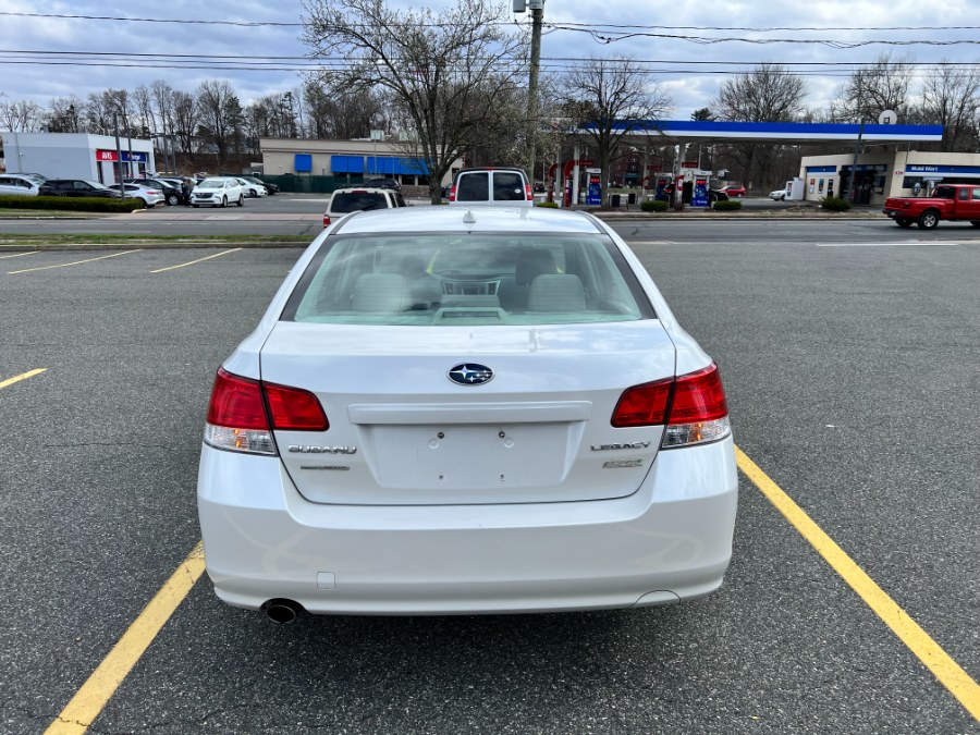 2014 Subaru Legacy 2.5i Premium photo