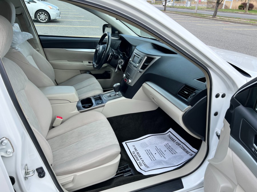 2014 Subaru Legacy 2.5i Premium photo