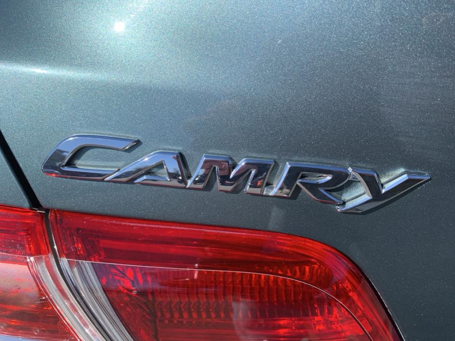 2010 Toyota Camry photo