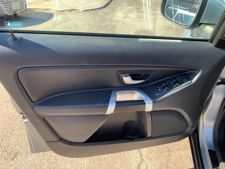 2011 Volvo XC90 3.2 photo