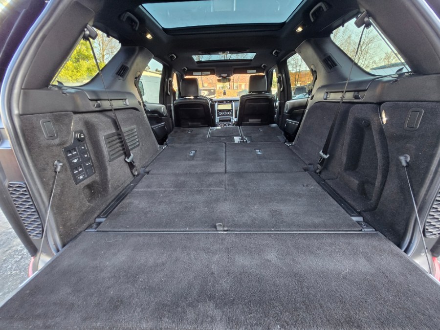 2017 Land Rover Discovery HSE Luxury V6 Supercharged photo