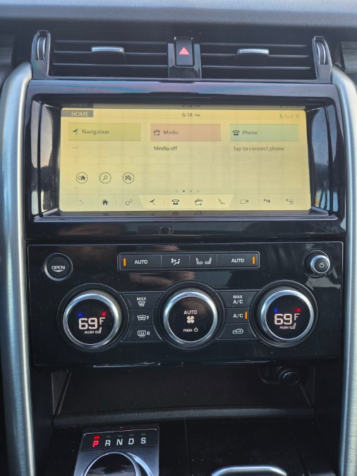 2017 Land Rover Discovery HSE Luxury V6 Supercharged photo