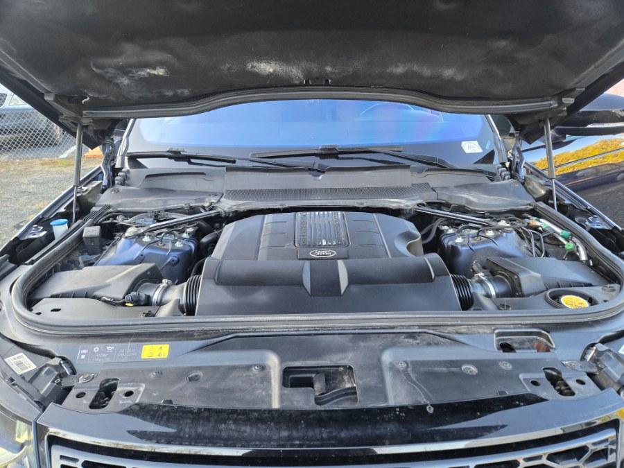 2017 Land Rover Discovery HSE Luxury V6 Supercharged photo