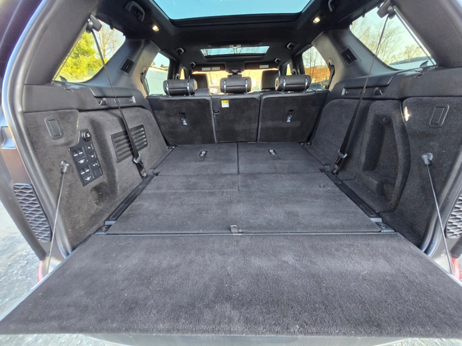 2017 Land Rover Discovery HSE Luxury V6 Supercharged photo