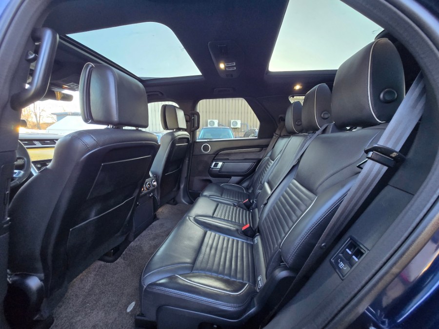 2017 Land Rover Discovery HSE Luxury V6 Supercharged photo