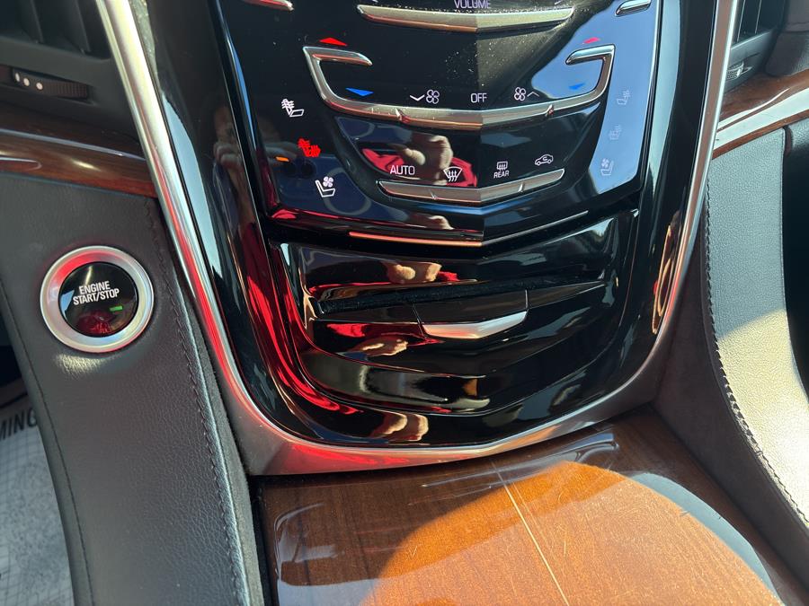 2016 Cadillac Escalade 4WD 4dr Luxury Collection photo