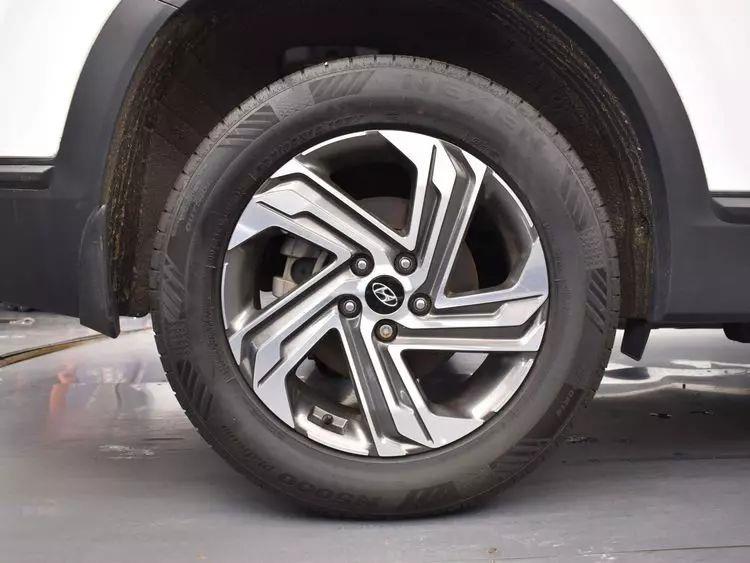 2023 Hyundai Santa Fe SEL Sport Utility 4D photo