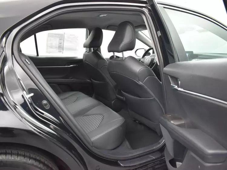 2023 Toyota Camry SE Sedan 4D photo