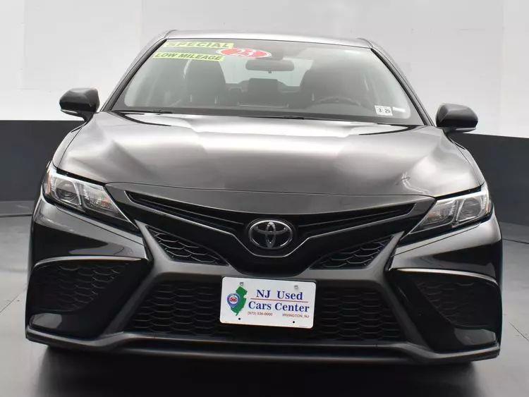 2023 Toyota Camry SE Sedan 4D photo