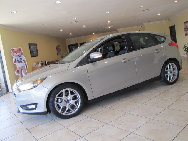 2015 Ford Focus 5dr HB SE photo