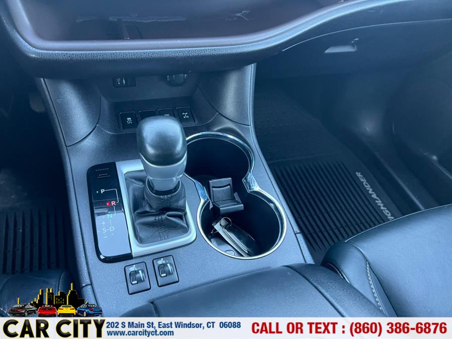 2015 Toyota Highlander AWD 4dr V6 XLE (Natl) photo