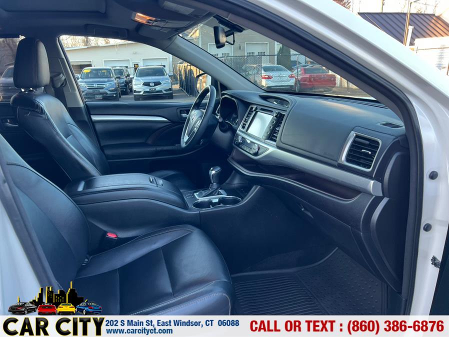 2015 Toyota Highlander AWD 4dr V6 XLE (Natl) photo
