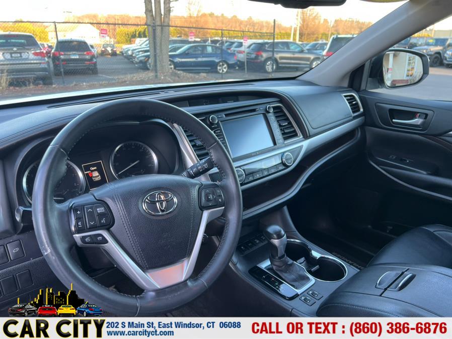 2015 Toyota Highlander AWD 4dr V6 XLE (Natl) photo