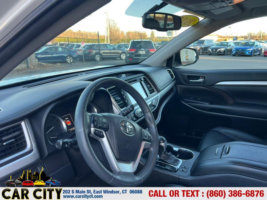 2015 Toyota Highlander AWD 4dr V6 XLE (Natl) photo