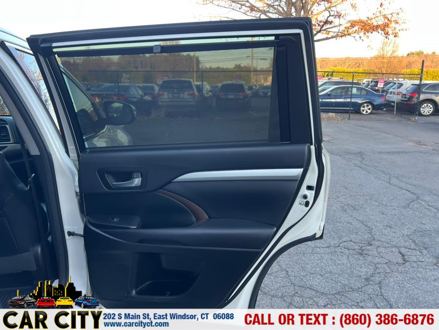 2015 Toyota Highlander AWD 4dr V6 XLE (Natl) photo