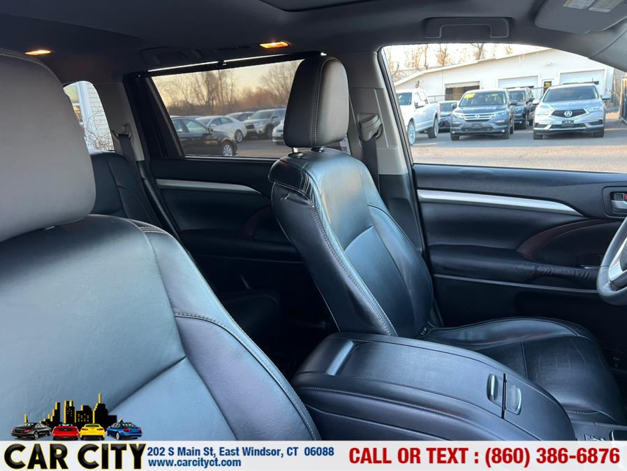 2015 Toyota Highlander AWD 4dr V6 XLE (Natl) photo