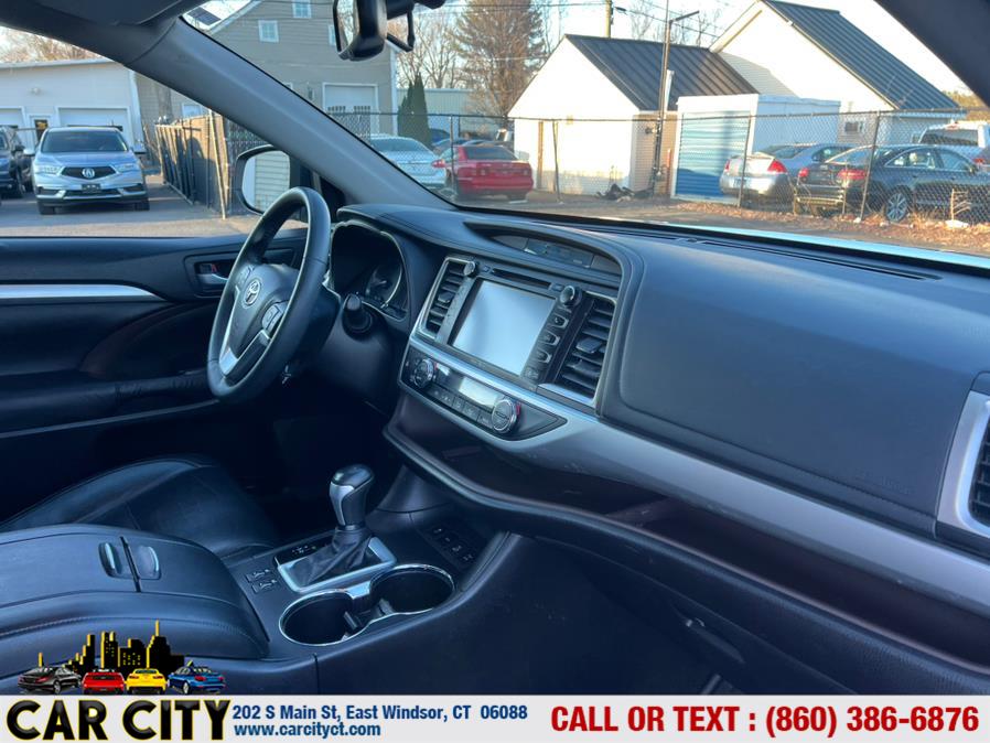 2015 Toyota Highlander AWD 4dr V6 XLE (Natl) photo
