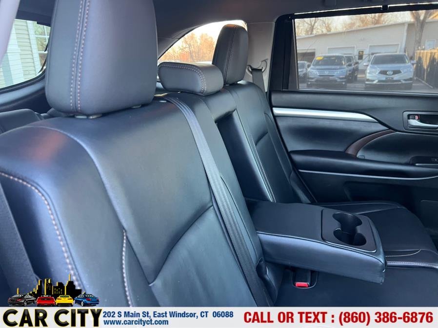 2015 Toyota Highlander AWD 4dr V6 XLE (Natl) photo