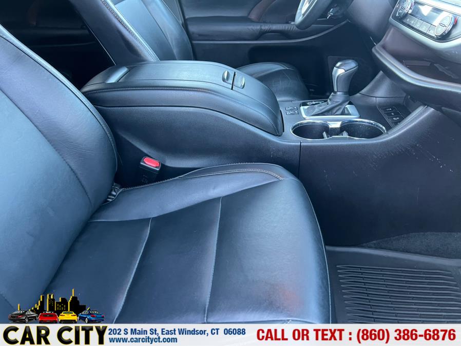 2015 Toyota Highlander AWD 4dr V6 XLE (Natl) photo