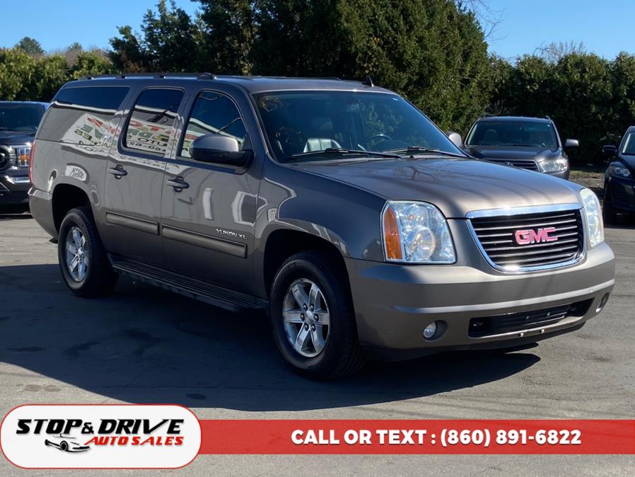 2013 GMC Yukon XL SLT 1500 photo