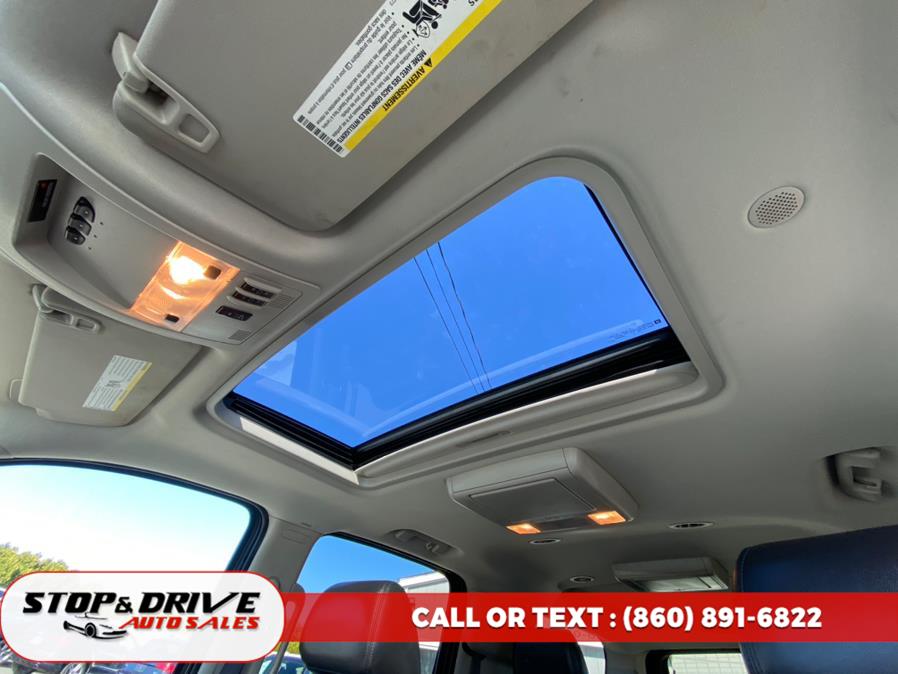 2013 GMC Yukon XL SLT 1500 photo