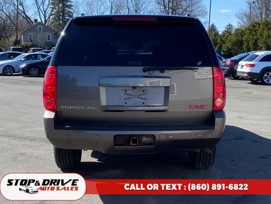 2013 GMC Yukon XL SLT 1500 photo