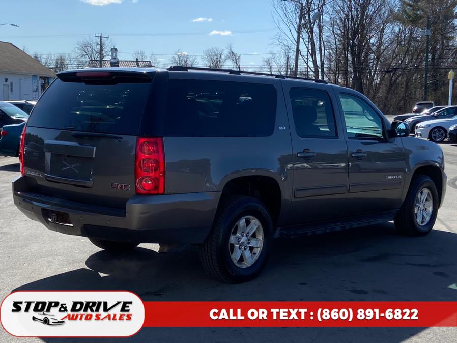 2013 GMC Yukon XL SLT 1500 photo