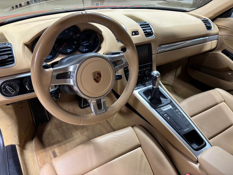 2016 Porsche Cayman 2dr Cpe photo