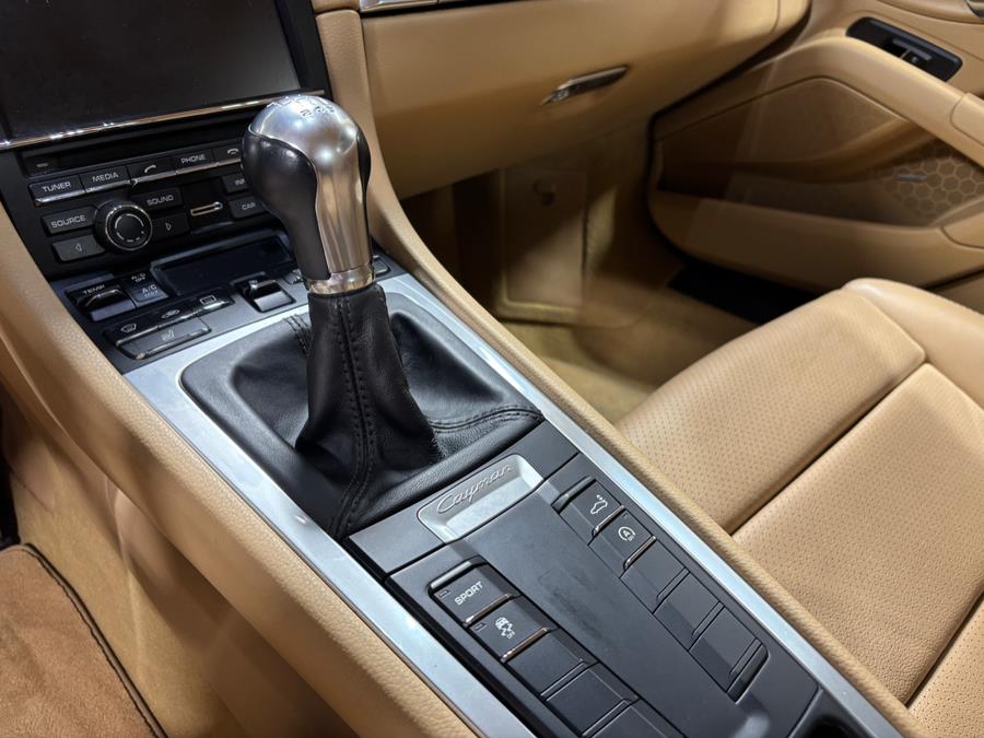 2016 Porsche Cayman 2dr Cpe photo