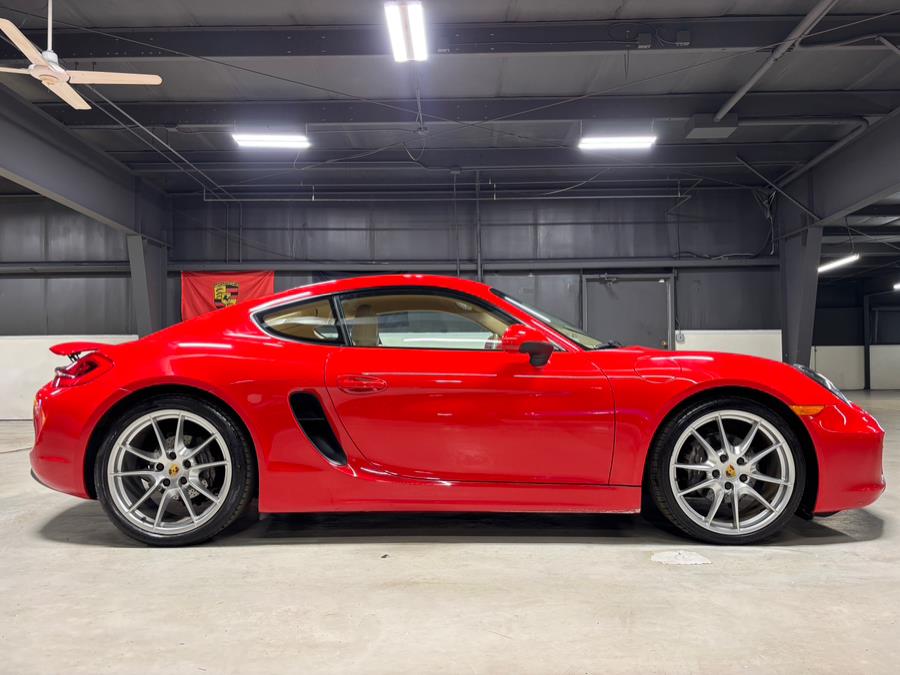 2016 Porsche Cayman 2dr Cpe photo