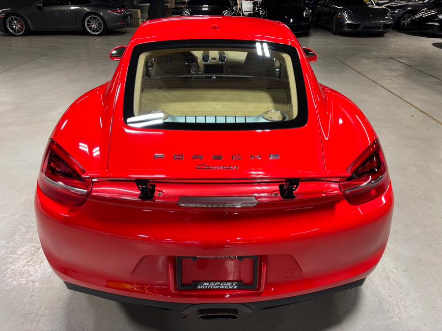 2016 Porsche Cayman 2dr Cpe photo