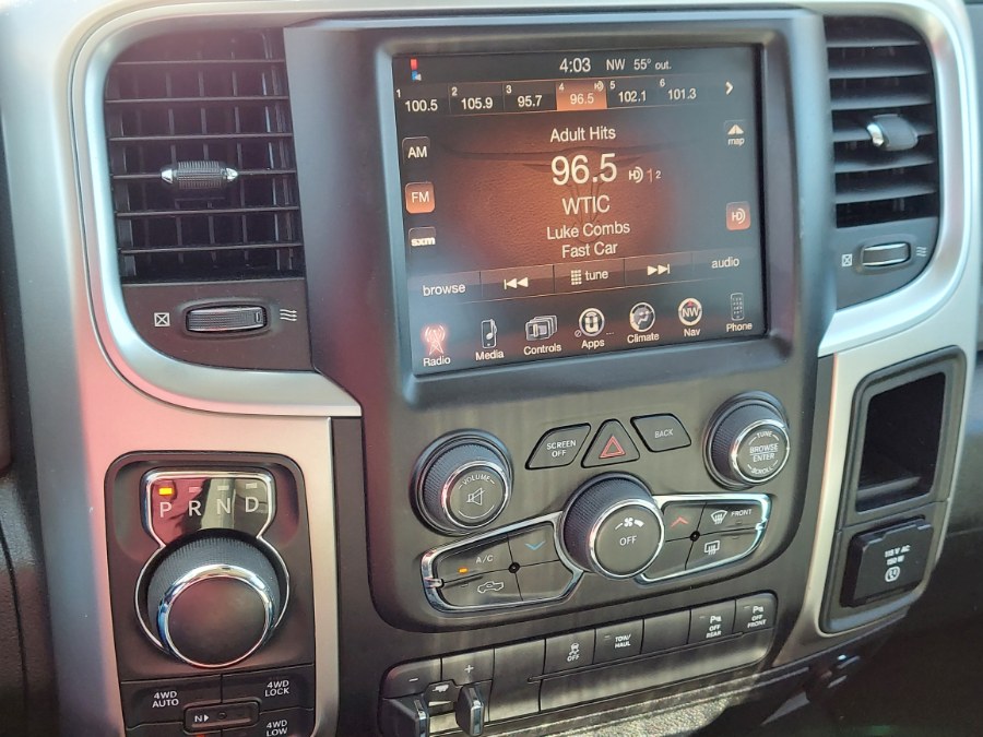2016 RAM 1500 4WD Crew Cab 140.5