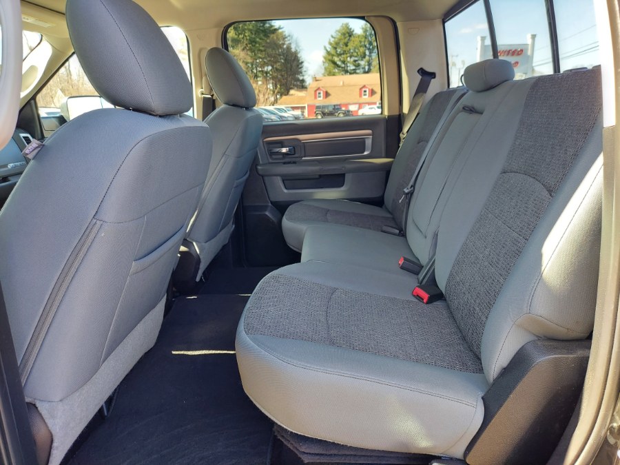 2016 RAM 1500 4WD Crew Cab 140.5